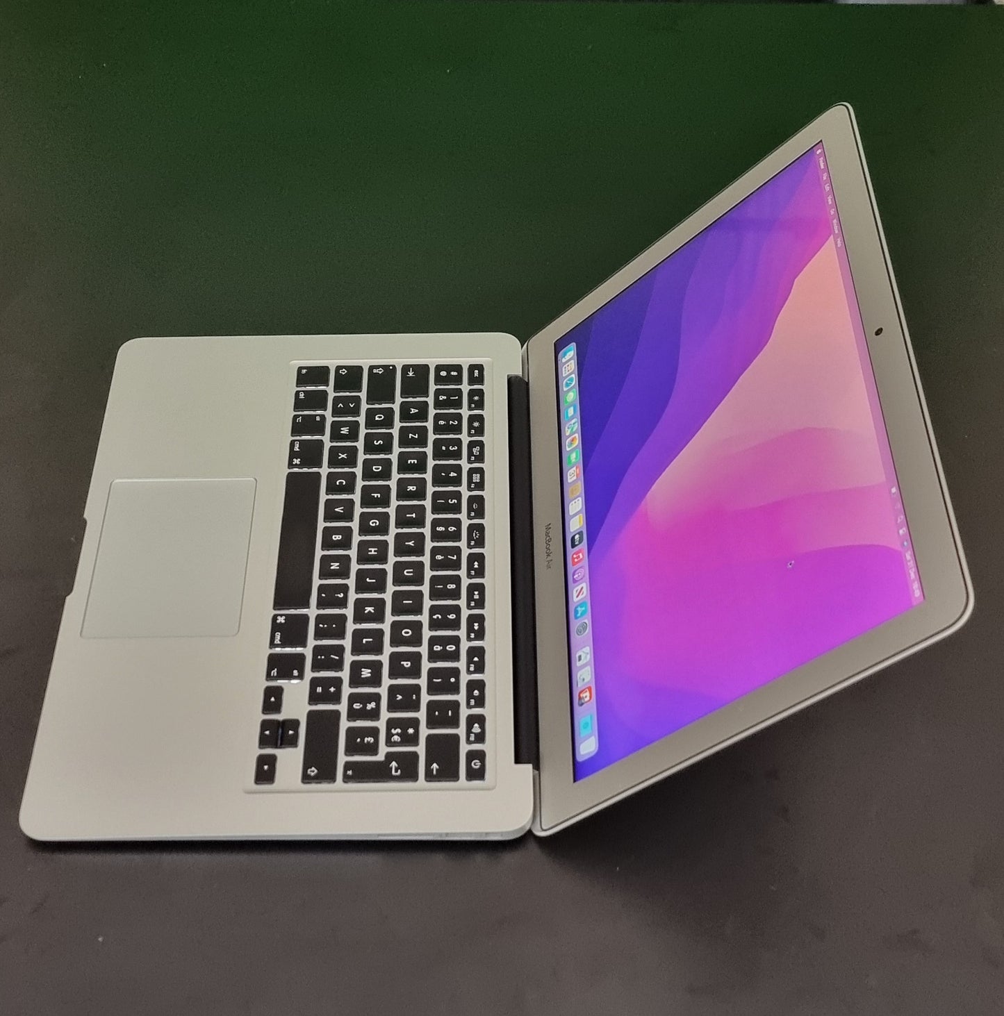 APPLE MACBOOK AIR 13 INCH INTEL CORE i7 2.2GHZ 8GB RAM 256GB SSD 2015/16
