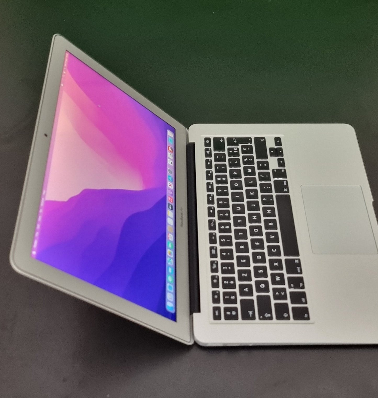 APPLE MACBOOK AIR 13 INCH INTEL CORE i7 2.2GHZ 8GB RAM 256GB SSD 2015/16