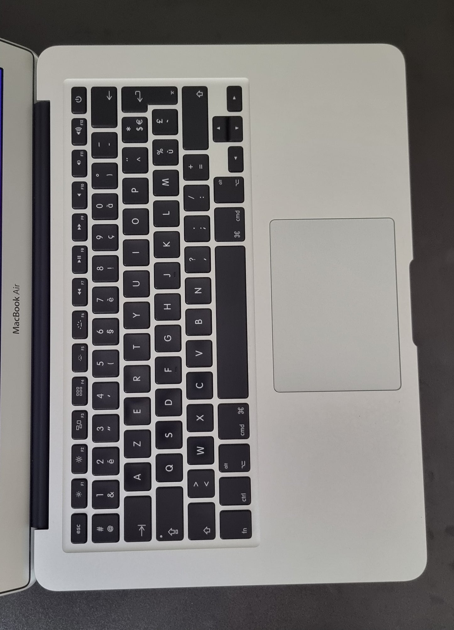 APPLE MACBOOK AIR 13 INCH INTEL CORE i7 2.2GHZ 8GB RAM 256GB SSD 2015/16