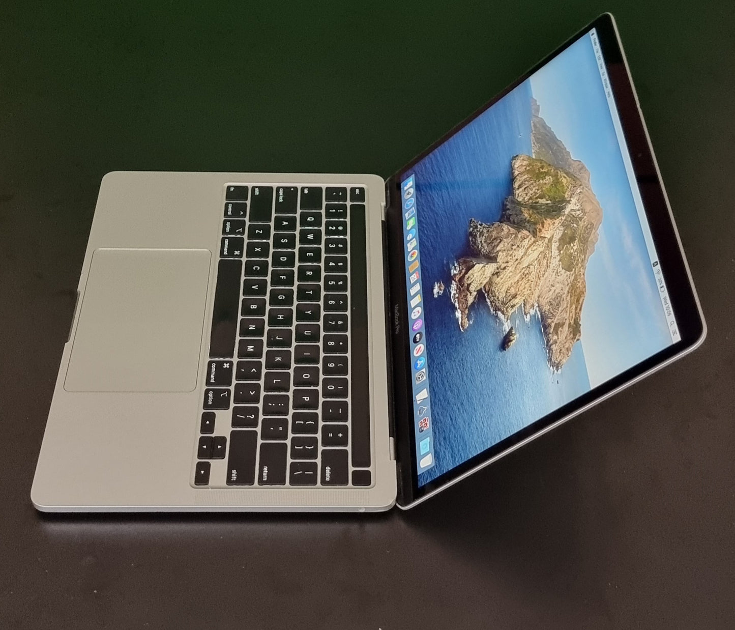 APPLE MACBOOK PRO 13 RETINA TOUCHID INTEL CORE i51.4GHZ 8GB 256GB 2020