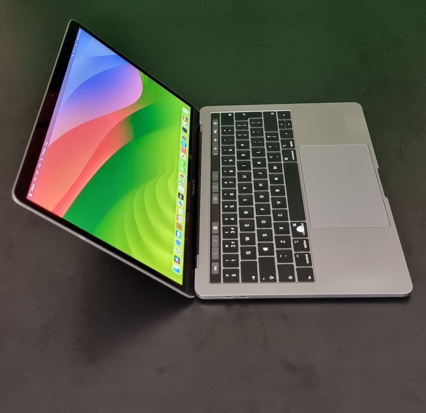 APPLE MACBOOK PRO 13 RETINA TOUCHBAR ID 2.8GHZ i7 16GB RAM 500GB SSD 2019/2020