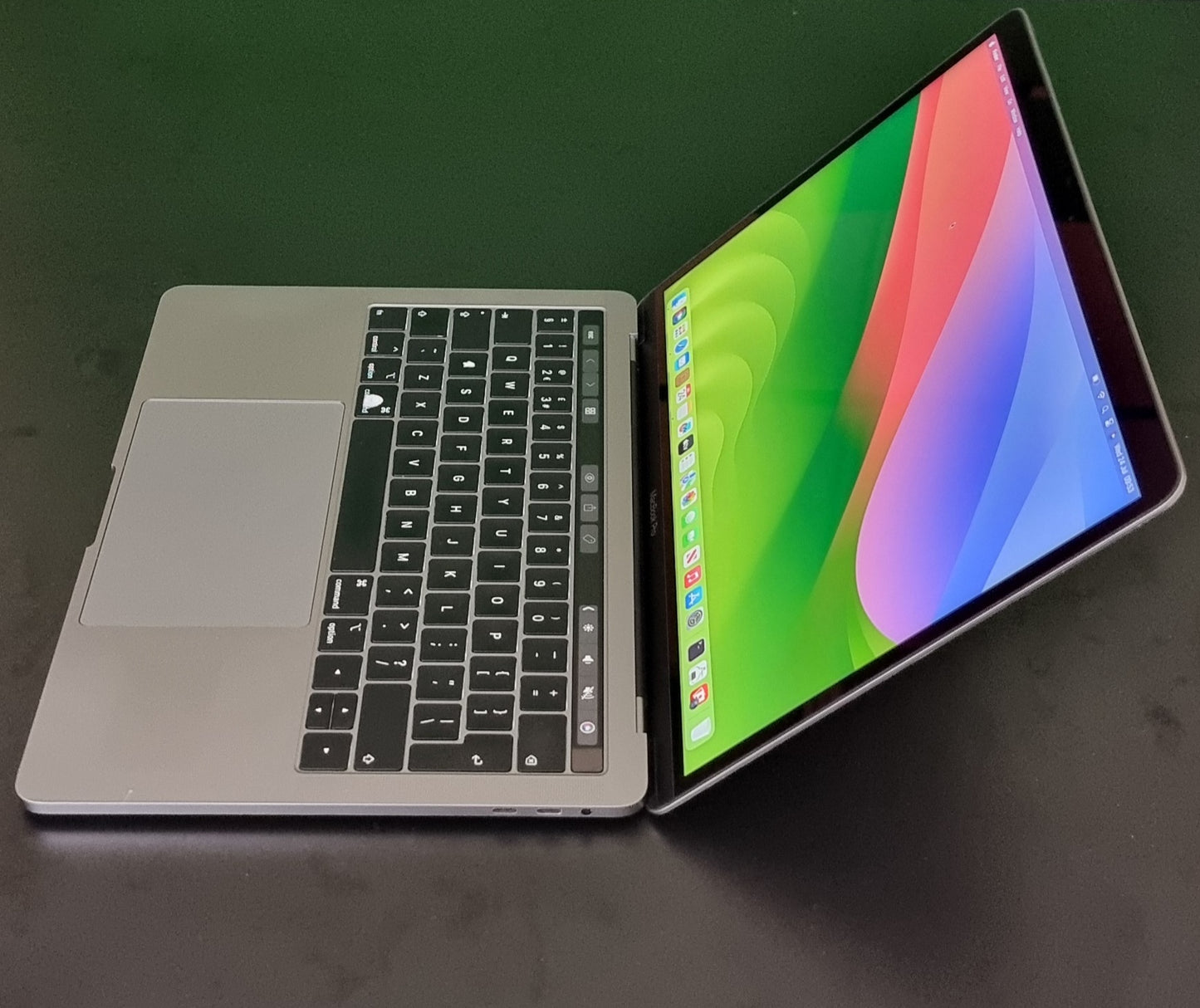 APPLE MACBOOK PRO 13 RETINA TOUCHBAR ID 2.8GHZ i7 16GB RAM 500GB SSD 2019/2020