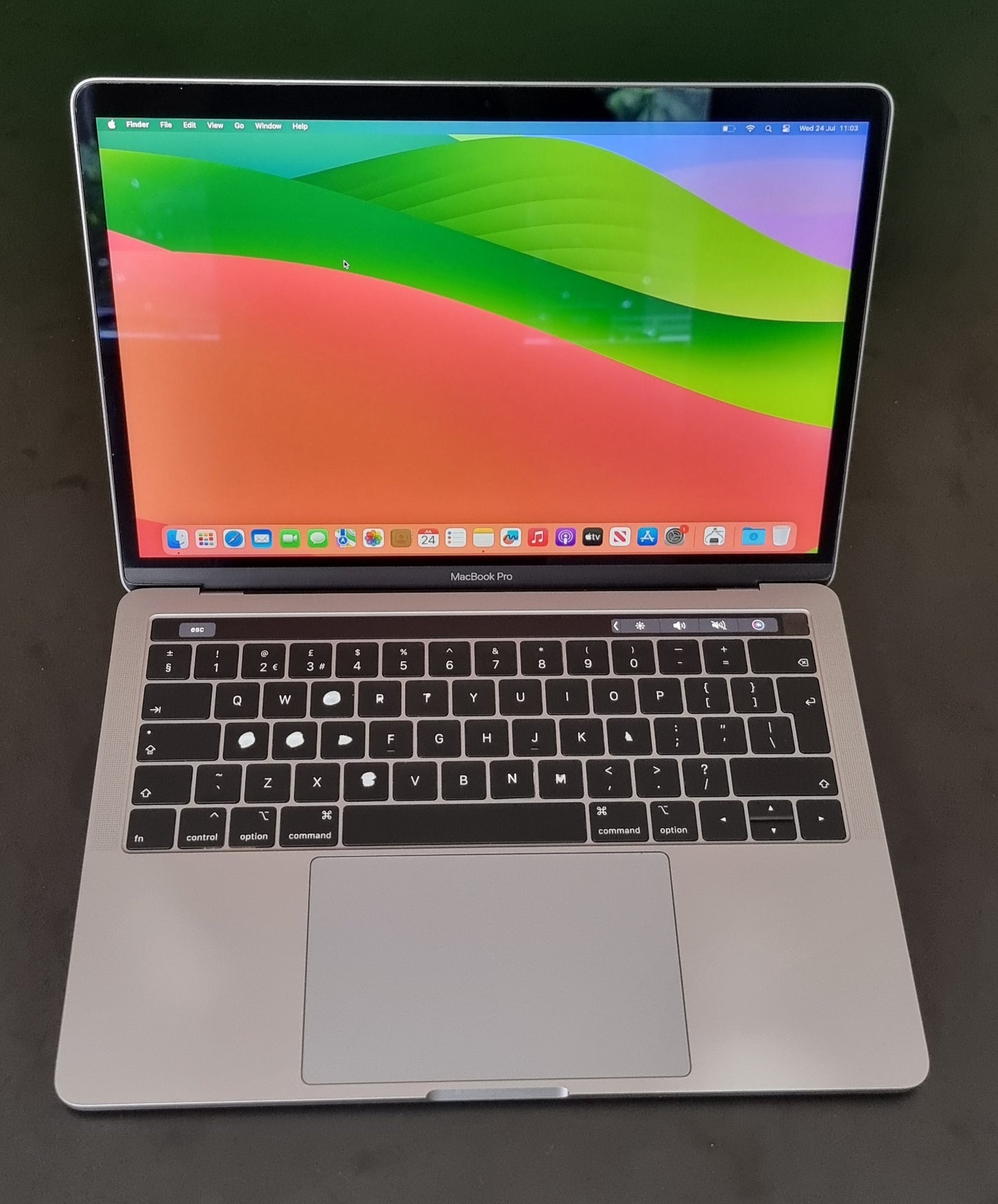 APPLE MACBOOK PRO 13 RETINA TOUCH ID  2.4GHZ i5 8GB RAM 256GB SSD 2019