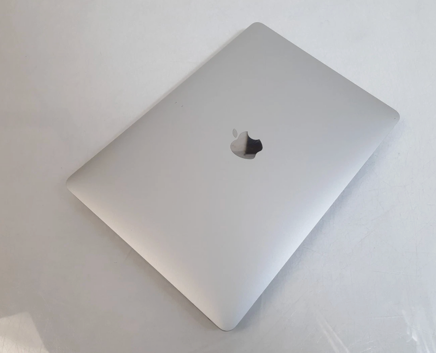 Apple MacBook Air A2179 Intel i3-1000NG4 8GB 256GB NVME SSD 2020/21